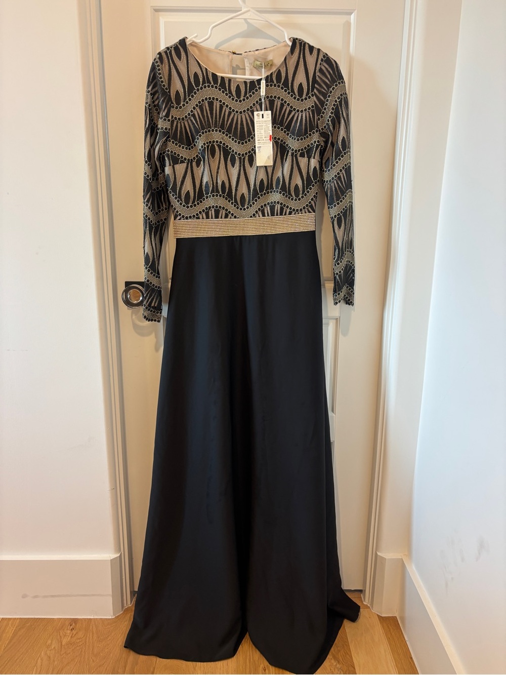 Black and Gold Long Sleeve Maxi Dress